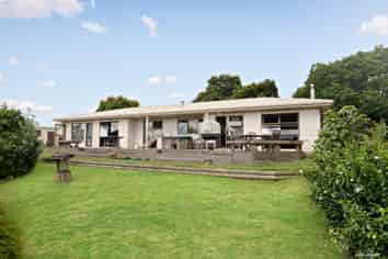 64 Adams Road South, Pukekohe