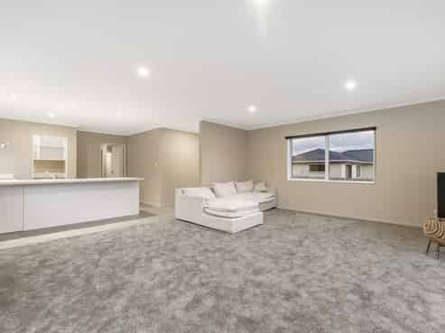 6 Carrick Robertson Place, Waihi