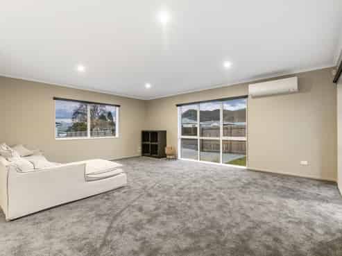 6 Carrick Robertson Place, Waihi