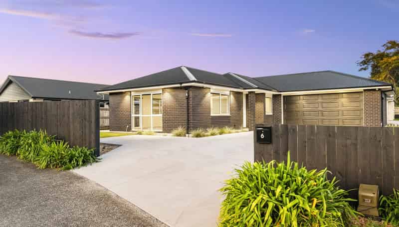 6 Carrick Robertson Place, Waihi