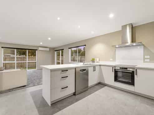 6 Carrick Robertson Place, Waihi