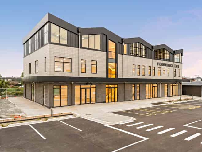 BRAND NEW MEDICAL AND COMMERCIAL CENTRE
