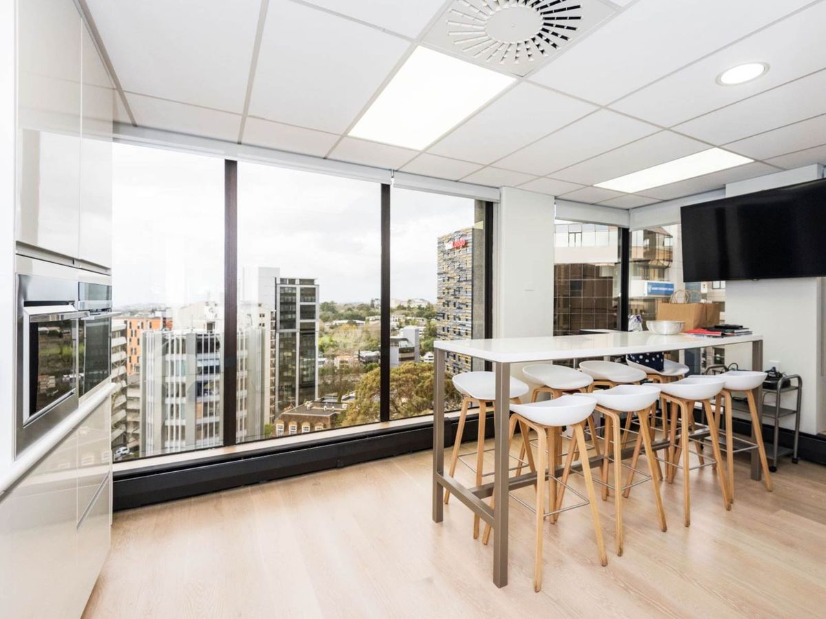 COST EFFECTIVE OFFICE SPACE – pohled 5