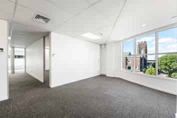 Must be Sold – Vacant Office + 5 Parks