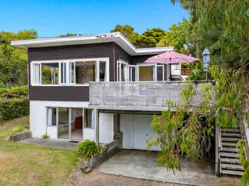 31 Matheson Bay Road, Leigh