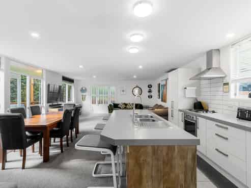 2/19 Kotare Street, Hilltop
