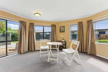 34 Strachan Way, Highbury