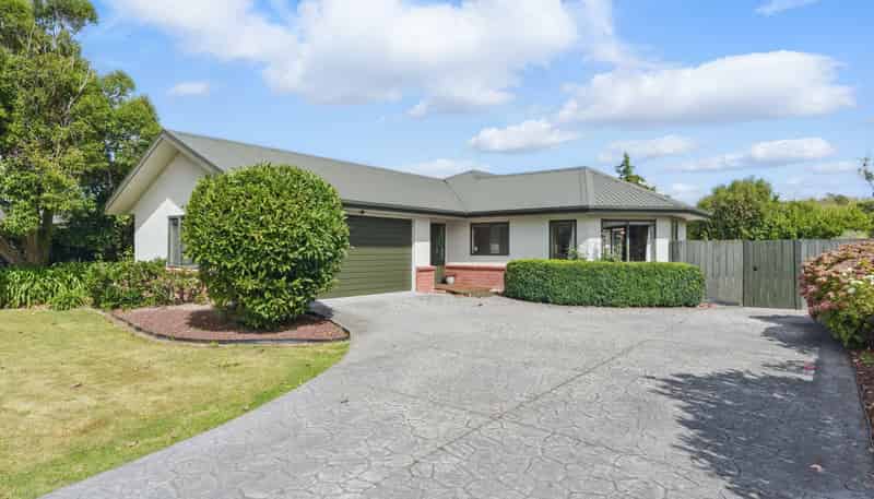 34 Strachan Way, Highbury