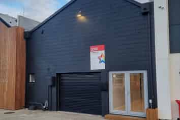LEASE - Smart, High Profile Workshop & Offices