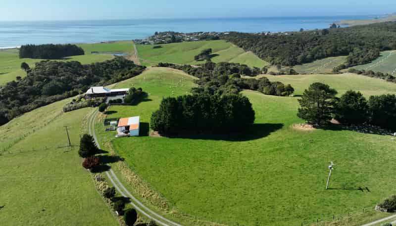 61 Tinico Road, Kaka Point