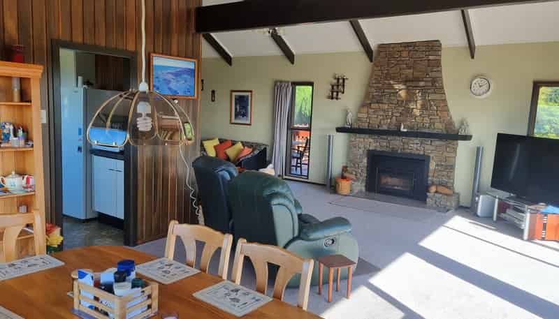 61 Tinico Road, Kaka Point