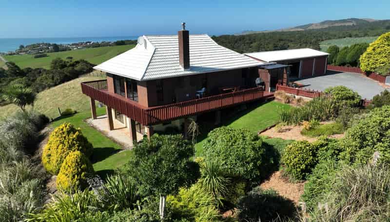 61 Tinico Road, Kaka Point