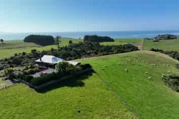 61 Tinico Road, Kaka Point