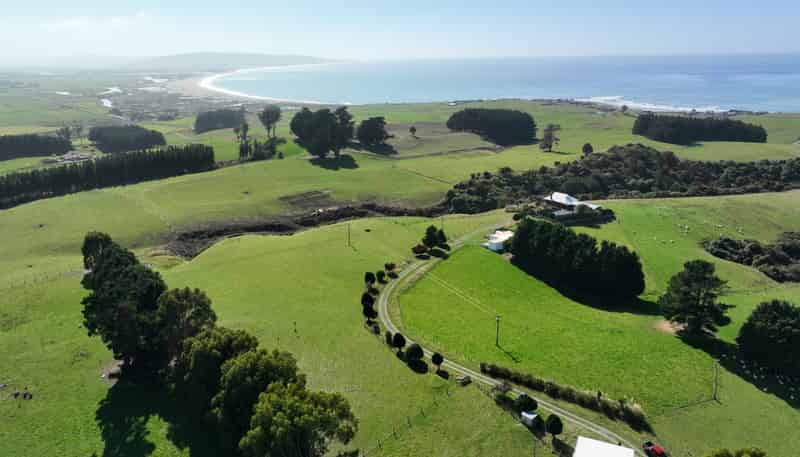61 Tinico Road, Kaka Point
