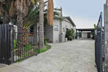 1028A Tomoana Road, Mahora