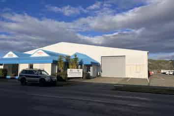 Port Nelson Warehouse / Workshop