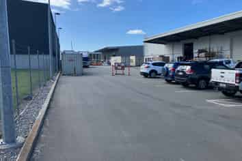 High Stud Warehouse Next to The Airport