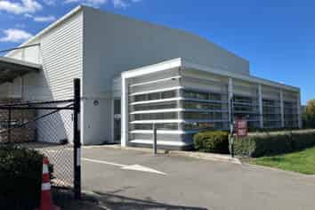 High Stud Warehouse Next to The Airport