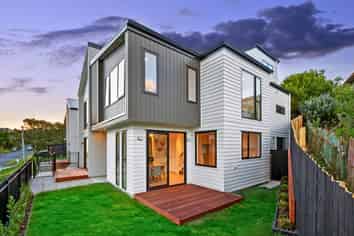 3&4/1 Montana Avenue, Murrays Bay