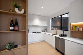 3/1 Montana Avenue, Murrays Bay