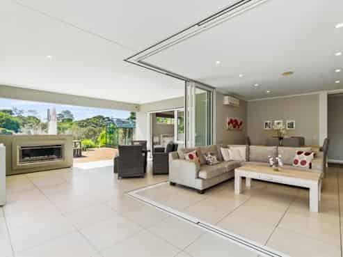 8 Admiralty Drive, Haruru