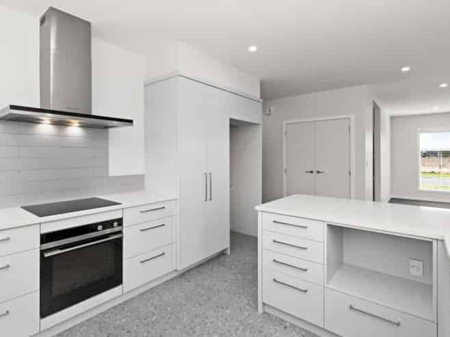 102 Eriksen Road, Te Awa