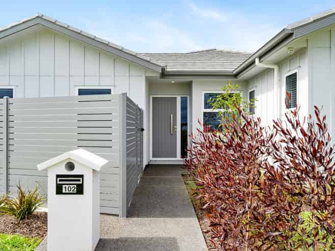 102 Eriksen Road, Te Awa