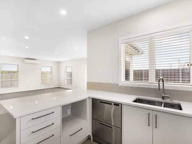 102 Eriksen Road, Te Awa