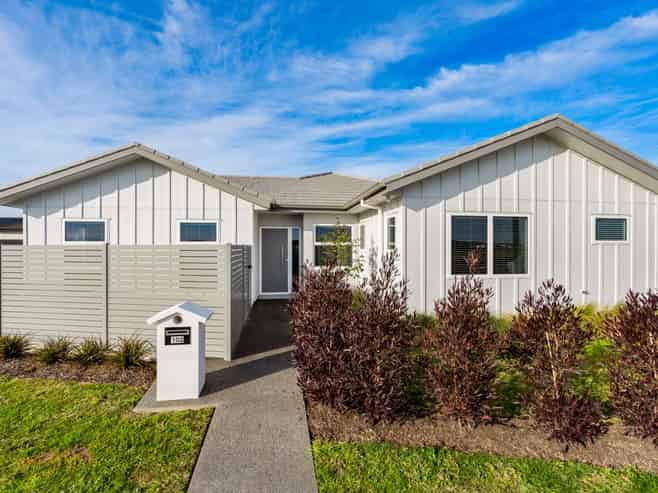 102 Eriksen Road, Te Awa