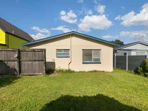 49 Beach Road, Waihi Beach