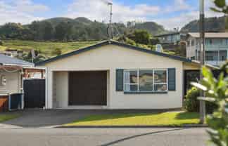49 Beach Road, Waihi Beach