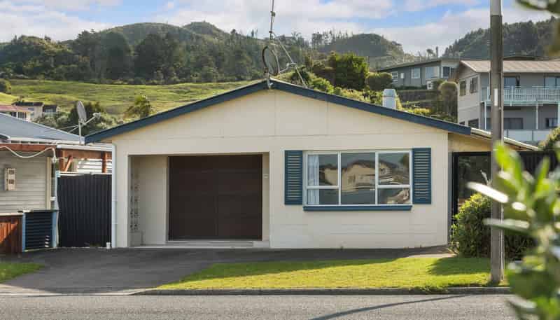 49 Beach Road, Waihi Beach