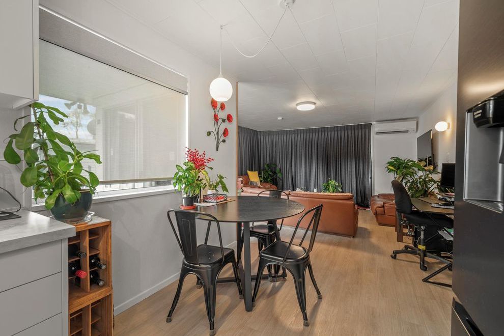 Modern, stylish, and move-in ready! - Bild 4