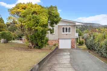 551-561 West Coast Road, Oratia