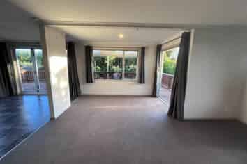 5 Kaipi Road, Egmont Village