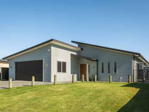 14 Surfers Avenue, Waihi Beach