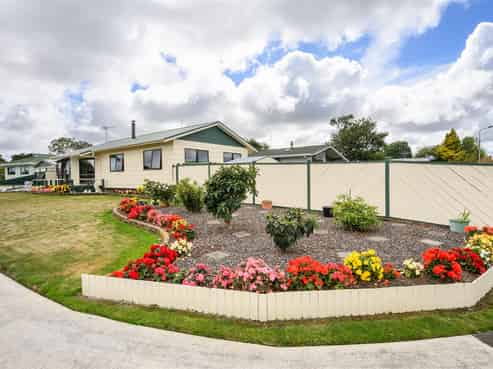  1A Oldfield Place, Bulls