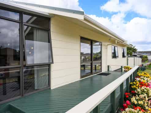  1A Oldfield Place, Bulls