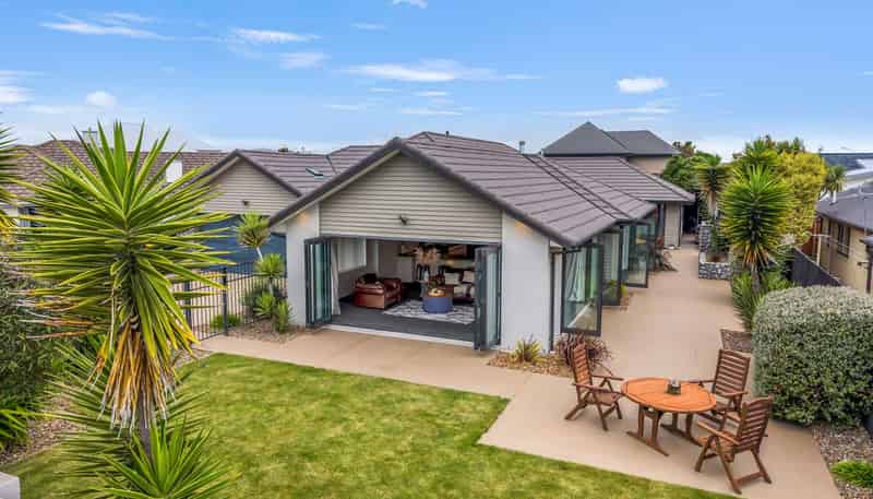 27 Foresters Crescent, Parklands