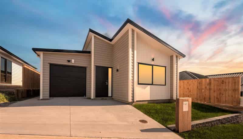  50 Whakairo Crescent, Gulf Harbour