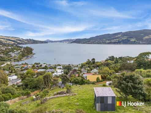 51 Wharfdale Street, Macandrew Bay