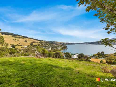 51 Wharfdale Street, Macandrew Bay