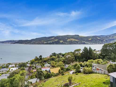 51 Wharfdale Street, Macandrew Bay