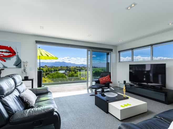 7 Golf View Close, Fairhall