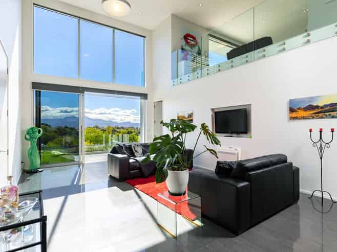 7 Golf View Close, Fairhall