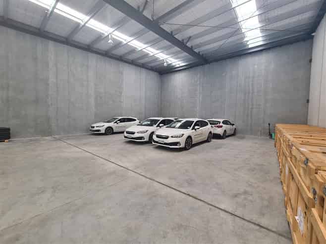 CBRE | Modern Warehouse, Tidy Office