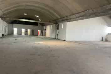 Large Warehouse in Light Industry Zone