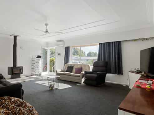 1/3A Suter Street, Stoke
