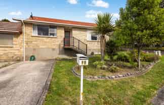 2/9 Te Kiteroa Grove, Churton Park