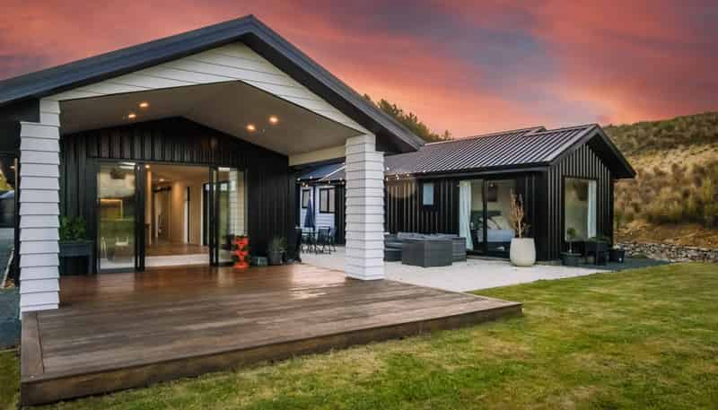 105 Redvale Road, Redwood Valley